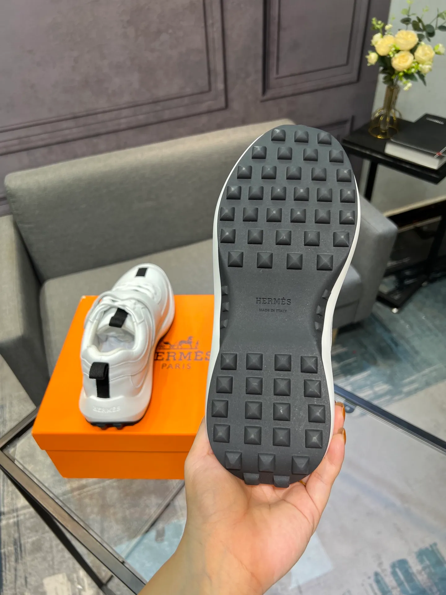 Men's shoes 💰600 Actual photos 🎬 [Hermès] Couple style, official website synchronization Counter quality French Paris catwalk style Simple and classic Imported original fabric Original 1:1 outsole! The highest version on the market! Size: Female 35-41. Male 39-45 (female 41, male 45 customized)